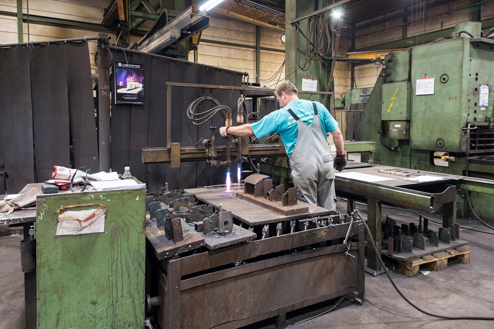 CNC plazmové řezání oceli Hardox v zakázkové výrobě – Zinser – řezání trubek jako alternativa laseru – pro profily a nosníky, trubky
