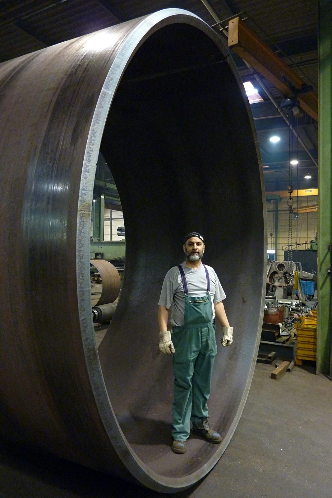 Gewalzter Zylindermantel als Großrohr aus dem Blechwalzen im Großformat – Bock Maschinenbau, Lorch