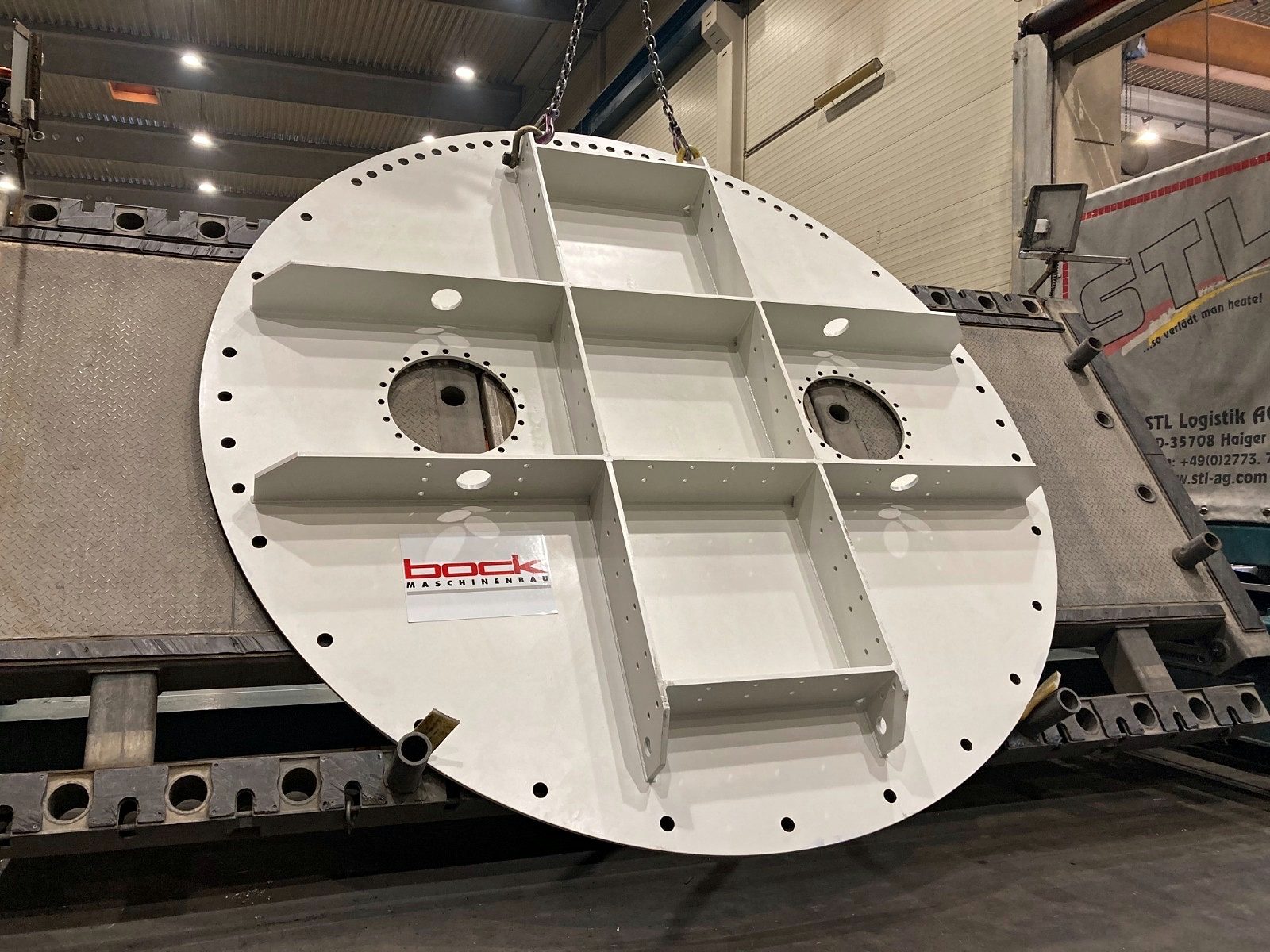 Komplettanbieter Sondermaschinenbau – Großteile lackiert und montagebereit, B2B Zulieferer Bock Maschinenbau GmbH Lorch