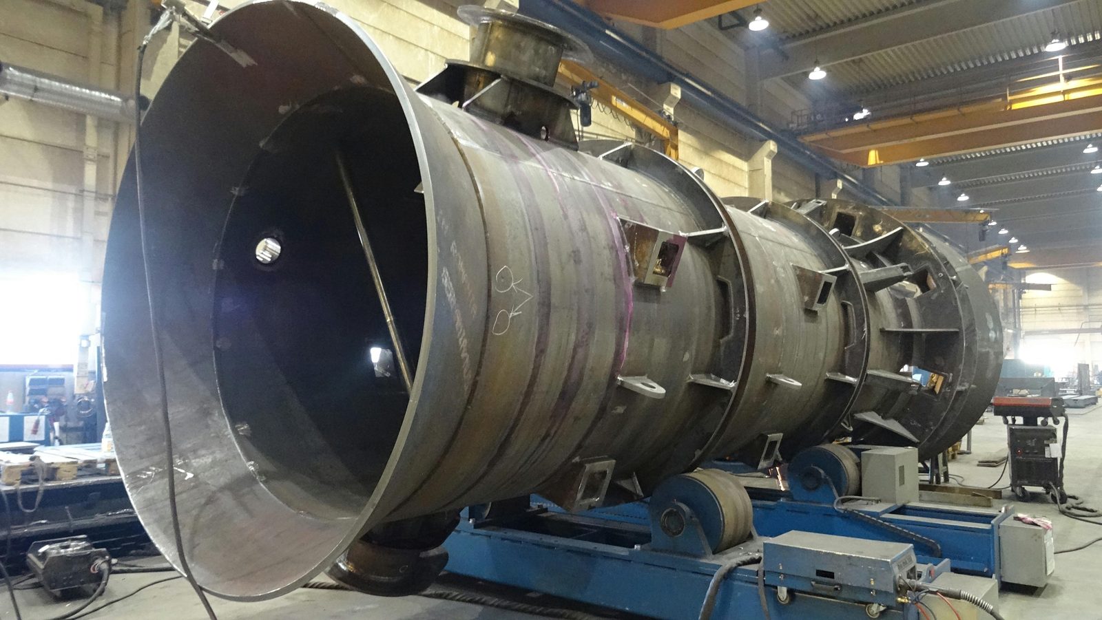 Fabricación de piezas grandes para construcción de maquinaria especial y construcción metálica