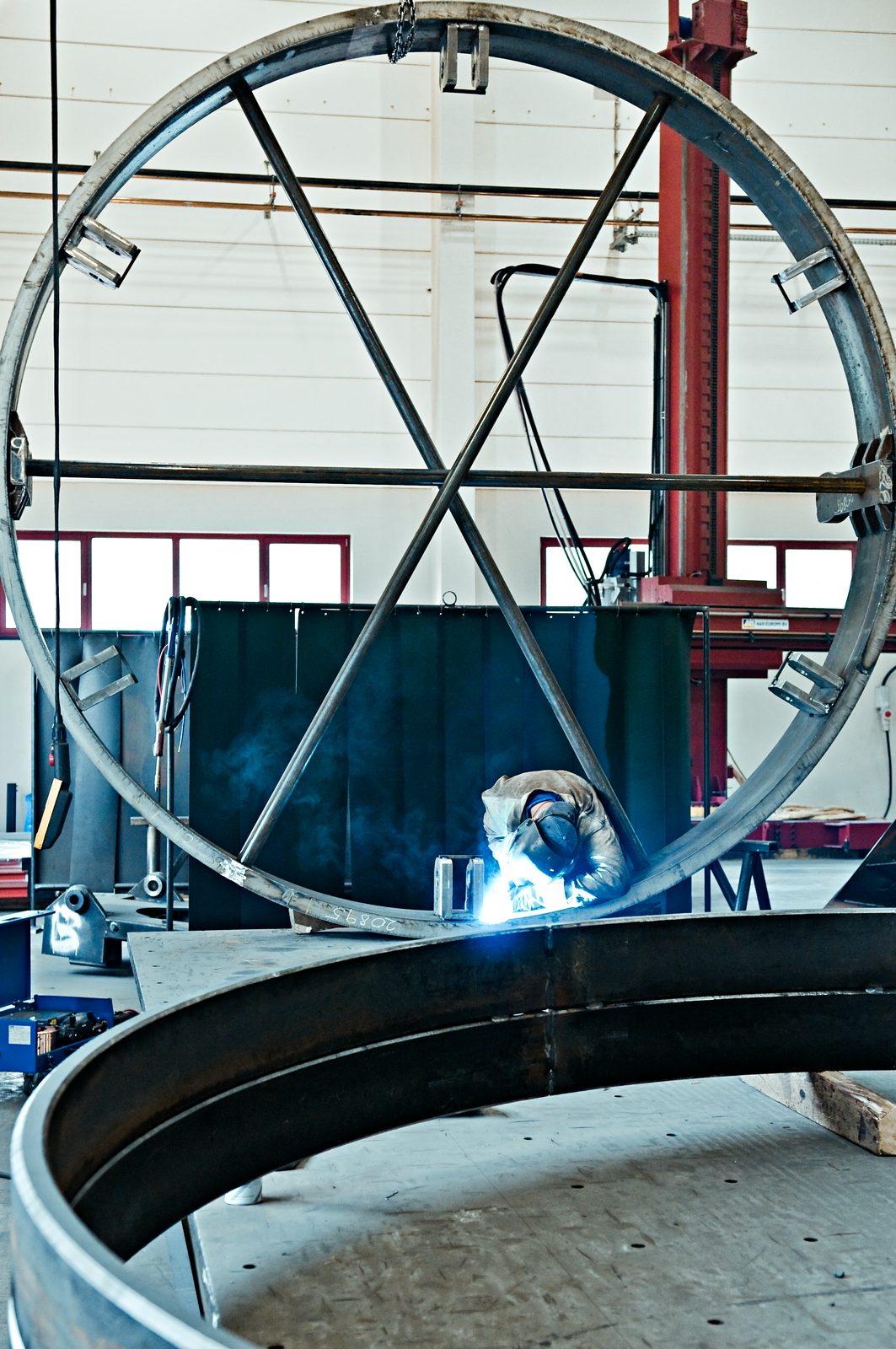Hegesztett szerelvény a tanúsított hegesztőüzemből speciális gépgyártáshoz a legmodernebb hegesztőberendezésekkel
