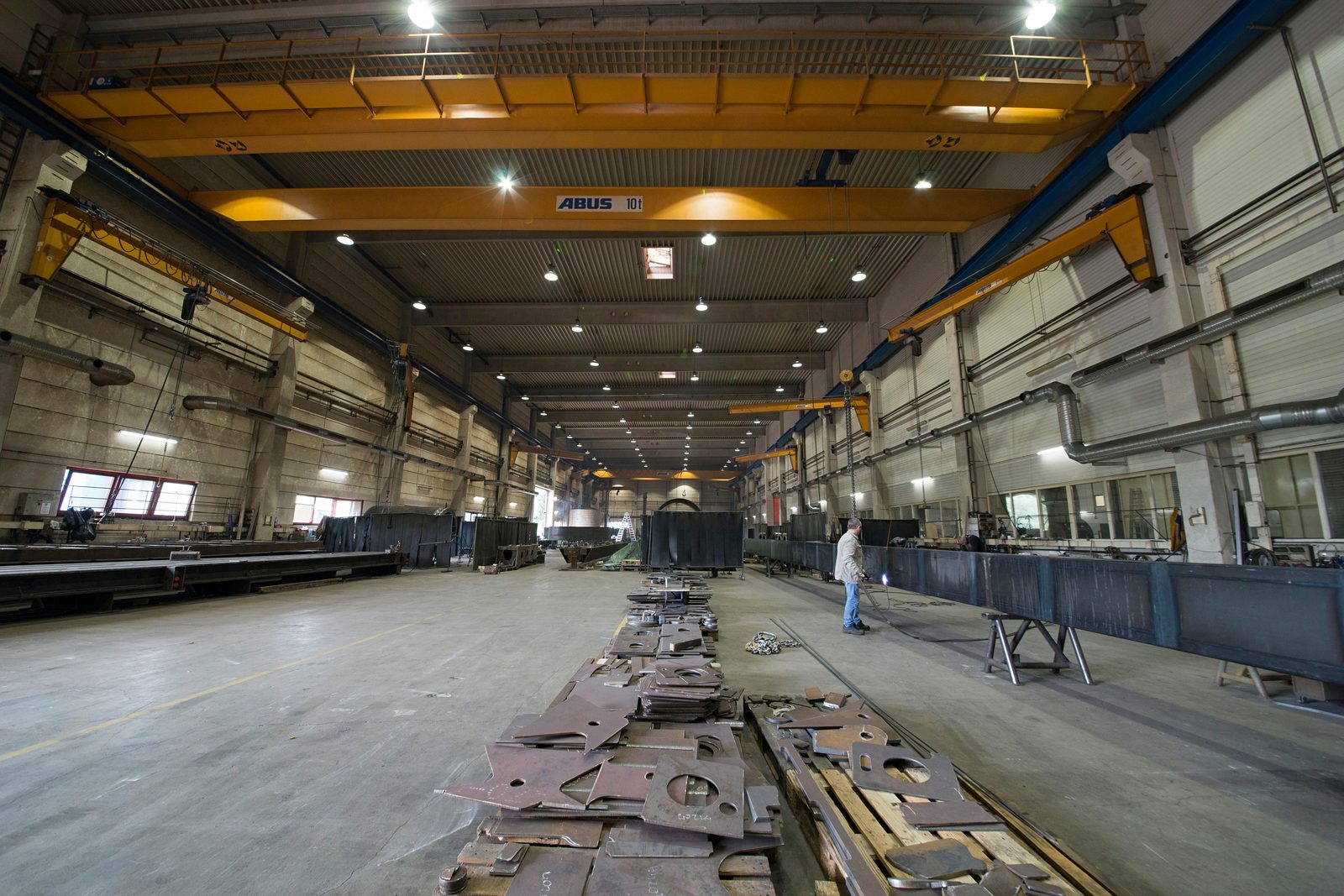 Lángegyengetés a gyártócsarnokban – géppark CNC nagyalkatrész-megmunkálás speciális gépgyártás Bock Maschinenbau Lorch
