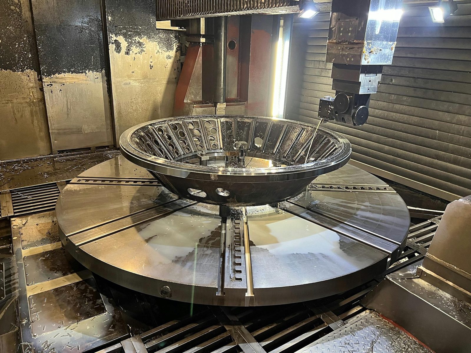 CNC karuselldreiing for XXL maskinering av store deler opptil 4800 mm diameter – spesialmaskinbygging leieprodusent Bock Maschinenbau Lorch