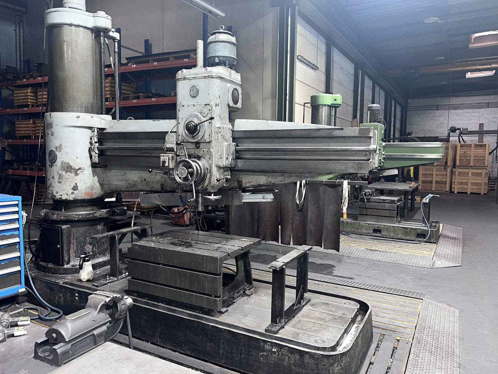 Wiertarka promieniowa Kolb HK 80 z wysięgiem 1 600 mm w obróbce dużych detali – Bock Maschinenbau, Lorch