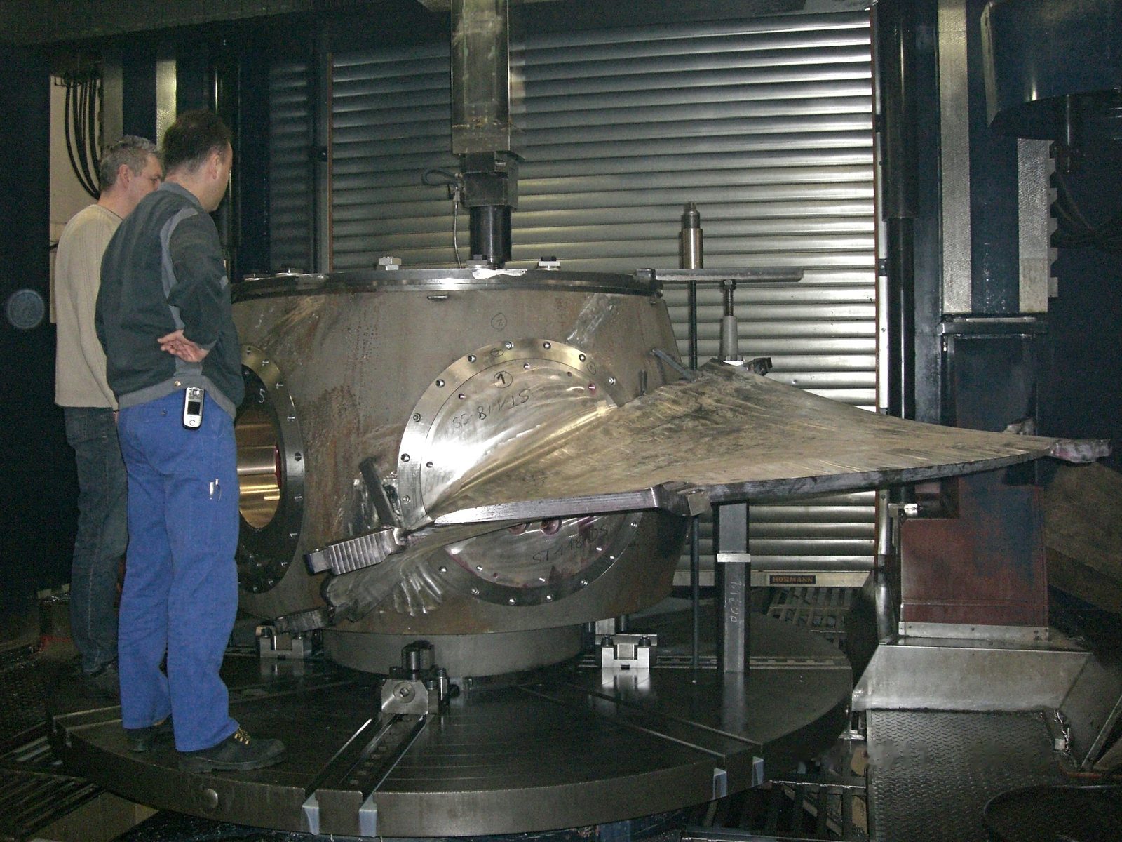 Strung carusel la strunjire și găurire în prelucrarea pieselor de mari dimensiuni – Bock Maschinenbau, Lorch