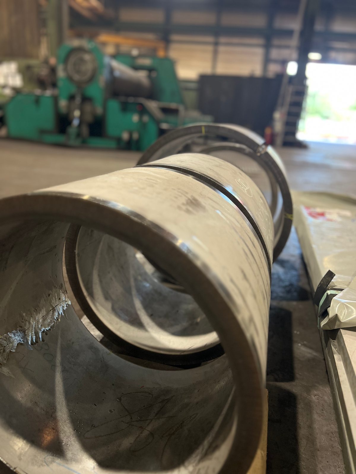 Вальцовка листа в контрактном производстве – толстостенное вальцованное стальное кольцо