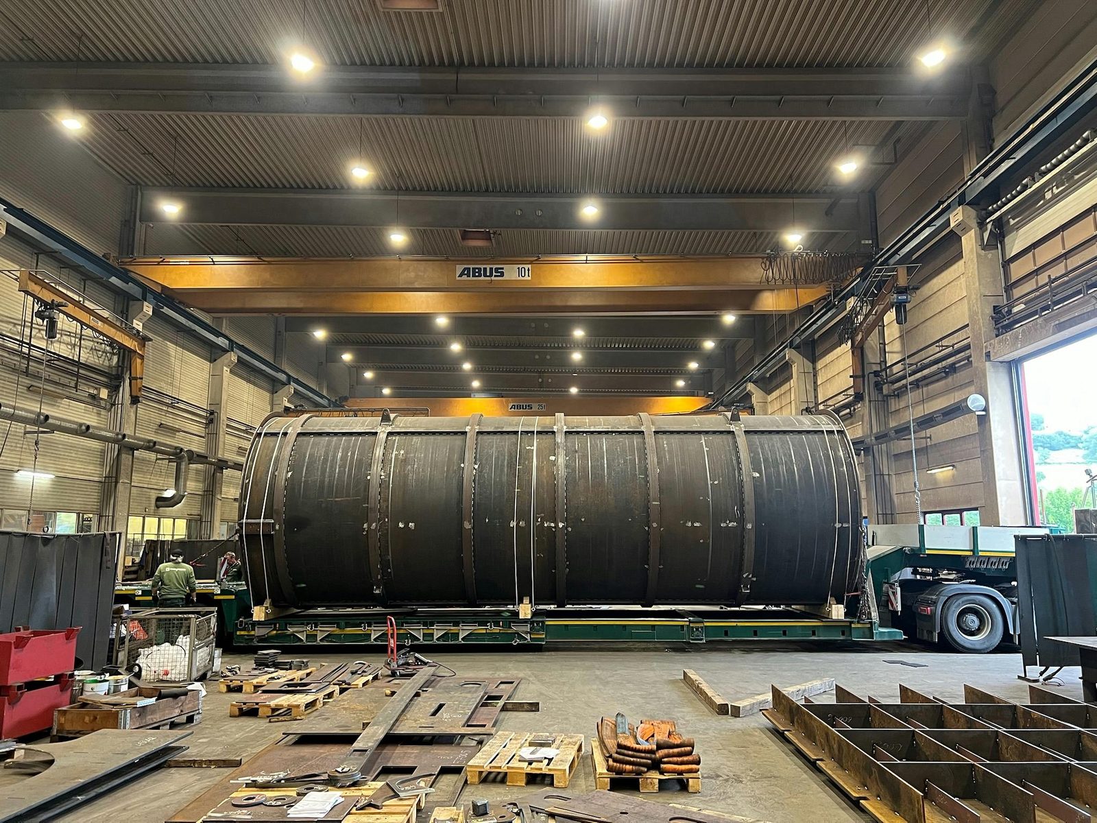 Ağır çelik konstrüksiyon – ağır taşıma için XXL silindir kazan, aparat yapımı B2B tedarikçi Bock Maschinenbau GmbH Lorch